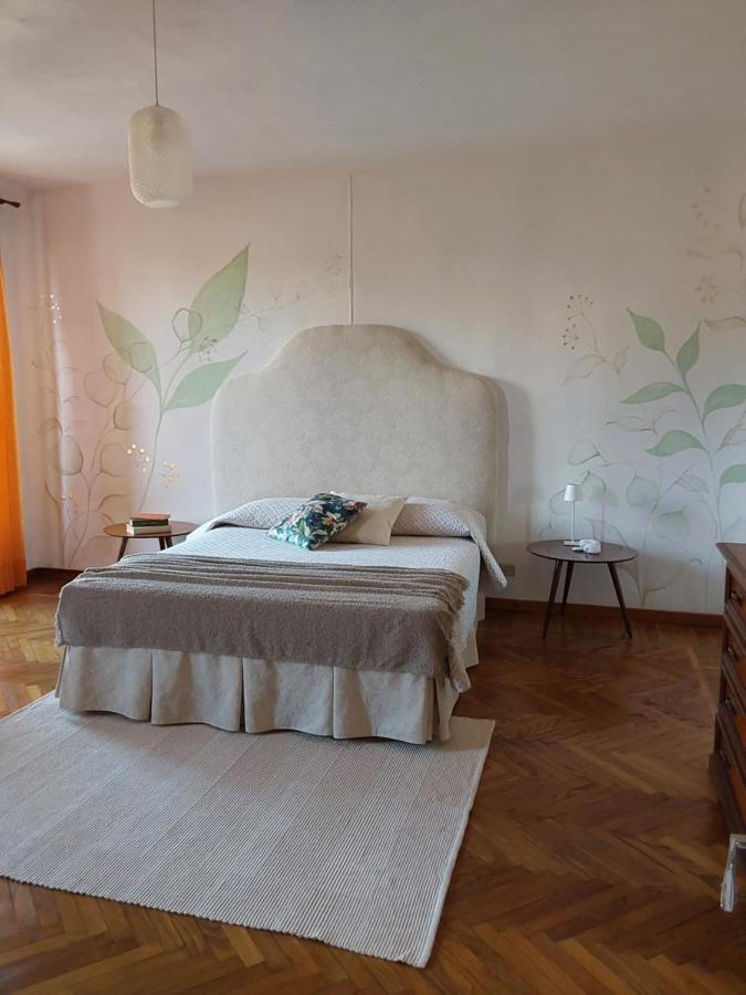 Casa Vacanze Malvarosa Casale Corte Cerro Dış mekan fotoğraf