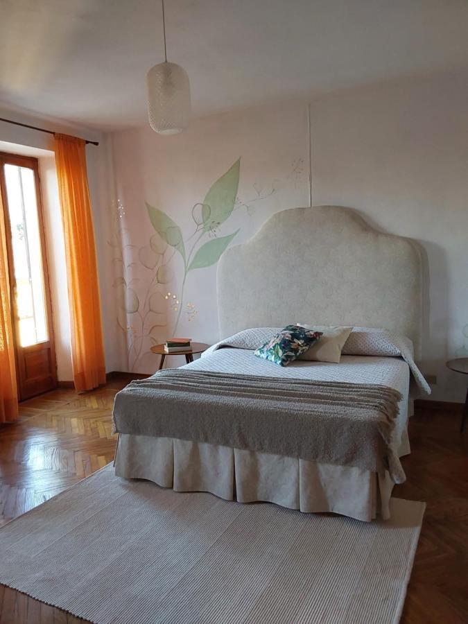 Casa Vacanze Malvarosa Casale Corte Cerro Dış mekan fotoğraf