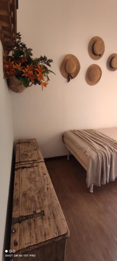 Casa Vacanze Malvarosa Casale Corte Cerro Dış mekan fotoğraf